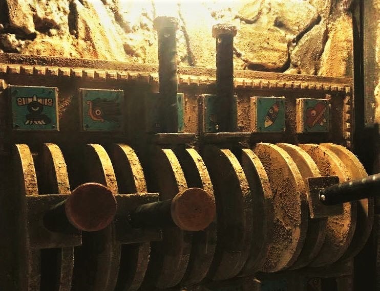 escaparium-mystere-crane-de-jade